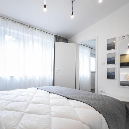 Apartment Denis Ровинь Экстерьер фото